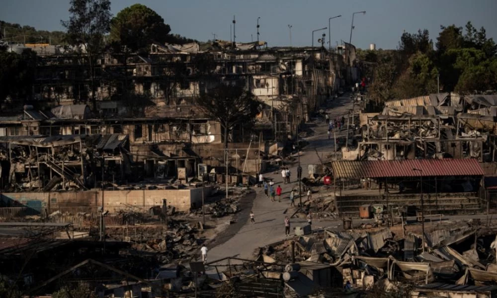 Μυτιλήνη: Ποινές φυλάκισης σε δύο ανήλικους Αφγανούς για τη φωτιά στο ΚΥΤ της Μόριας